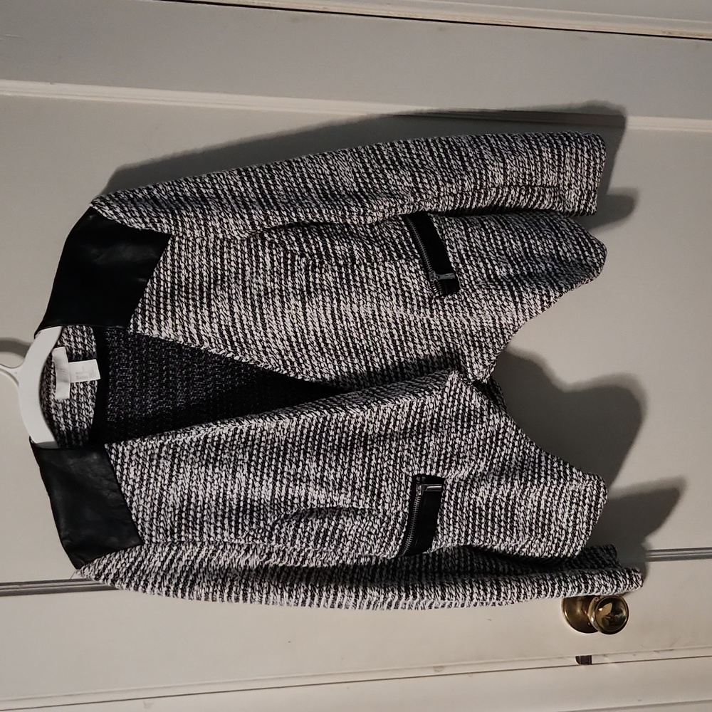 H & M sweater jacket